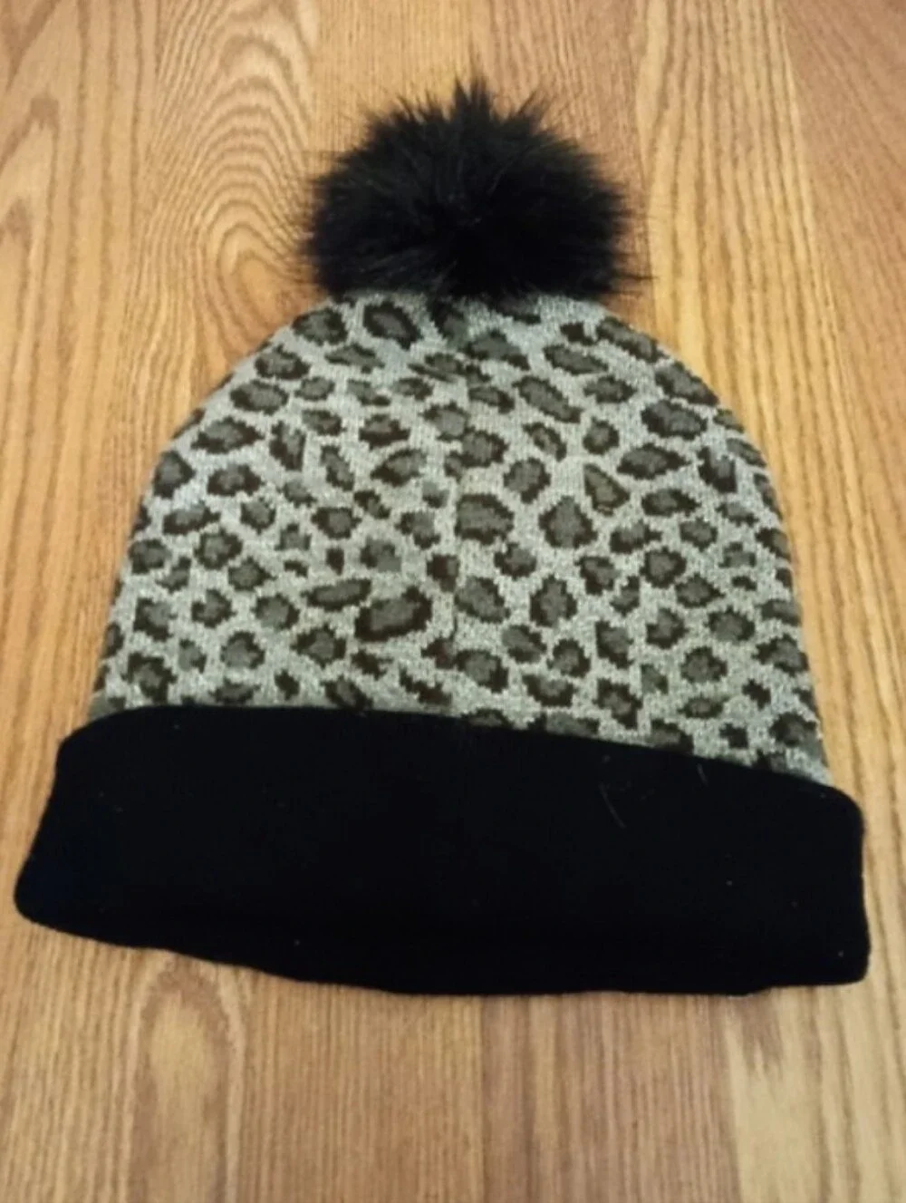 bebe Leopard Print Pom-Pom Beanie - Black & Gray